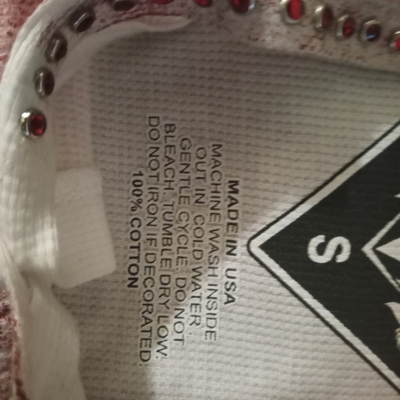 Men's shiny red shirt - Picture 8 of 8